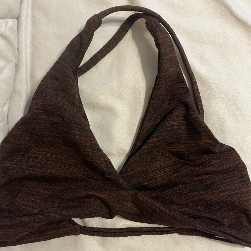 Crop shop boutique sports bra